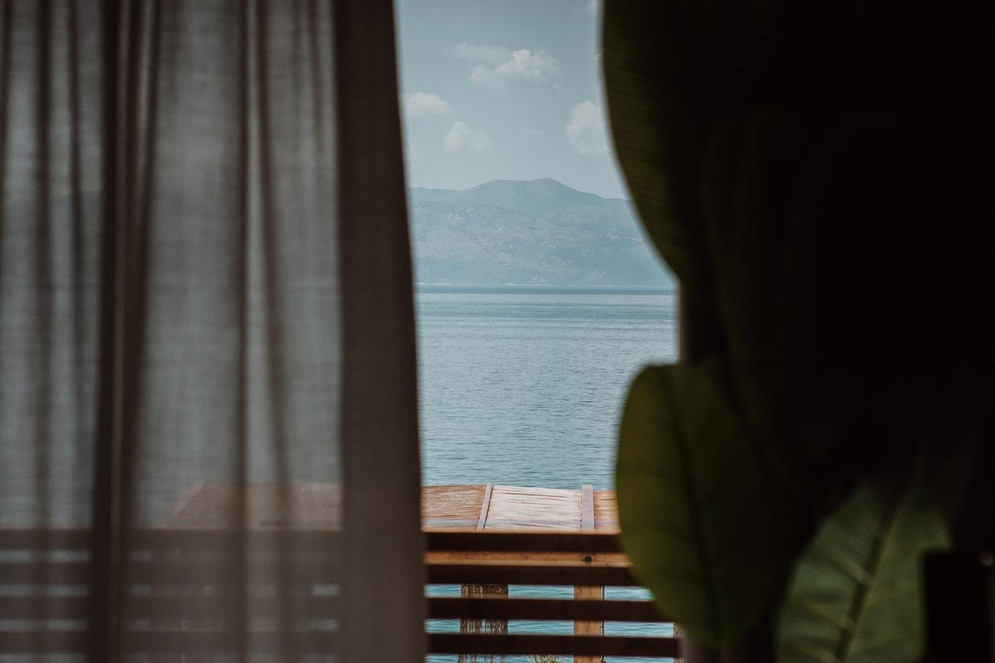 Lost Seaside Hotel Саранда Экстерьер фото